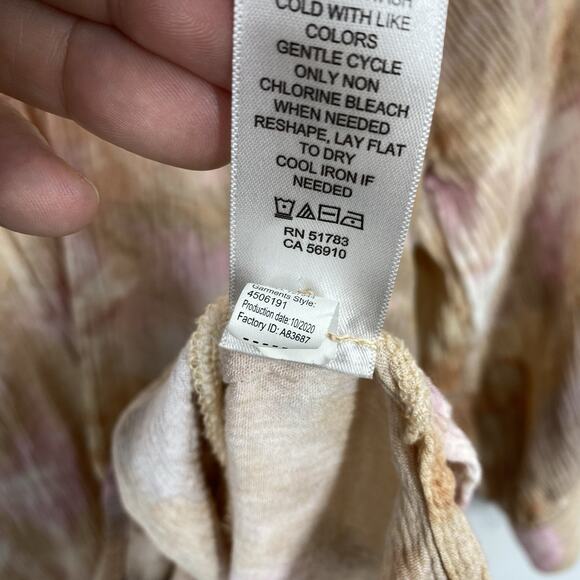 Maurices Crinkle knit Top size 1X 3/4 Sleeves Pastel watercolor Pattern Pullover - Picture 6 of 11